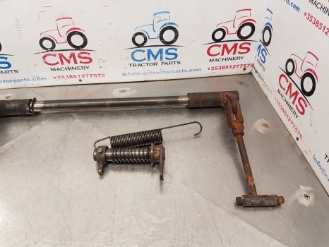 Claas Axos 340 Cx, Celtis, Ergos Parking Brake Lever 7700061065, 7700068412 - Pièces de frein pour Tracteur agricole: photos 3 Claas Axos 340 Cx, Celtis, Ergos Parking Brake Lever 7700061065, 7700068412 - Pièces de frein pour Tracteur agricole: photos 3
