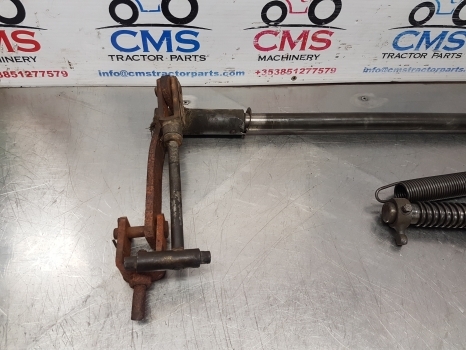 Claas Axos 340 Cx, Celtis, Ergos Parking Brake Lever 7700061065, 7700068412 - Pièces de frein pour Tracteur agricole: photos 4 Claas Axos 340 Cx, Celtis, Ergos Parking Brake Lever 7700061065, 7700068412 - Pièces de frein pour Tracteur agricole: photos 4