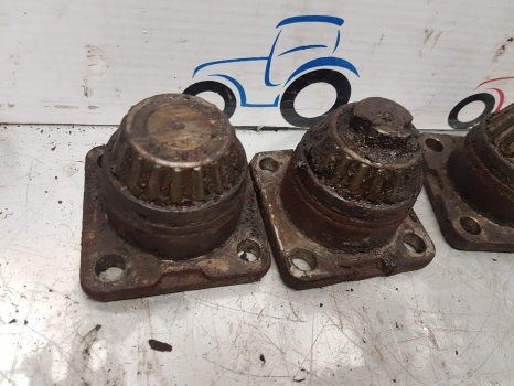 Deutz Agrotron, Same, Lamborgini 150 Front Axle King Pin Set 04415111, Apl2045 - Essieu avant pour Tracteur agricole: photos 2 Deutz Agrotron, Same, Lamborgini 150 Front Axle King Pin Set 04415111, Apl2045 - Essieu avant pour Tracteur agricole: photos 2