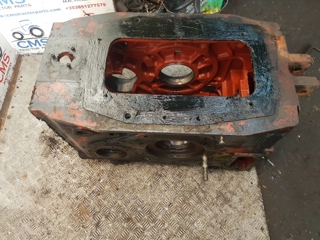 Deutz Dxbis 110, 85, 90 Transmission Back Housing 02388963, 4328896rk, 4328896r - Boîte de vitesse et pièces pour Tracteur agricole: photos 1 Deutz Dxbis 110, 85, 90 Transmission Back Housing 02388963, 4328896rk, 4328896r - Boîte de vitesse et pièces pour Tracteur agricole: photos 1