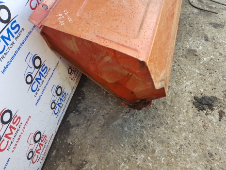 Fiat 115-90, 130-90, 150-90, 160-90, 180-90 Super Comfort Cab Fuel Tank 5151991 - Réservoir de carburant: photos 2 Fiat 115-90, 130-90, 150-90, 160-90, 180-90 Super Comfort Cab Fuel Tank 5151991 - Réservoir de carburant: photos 2