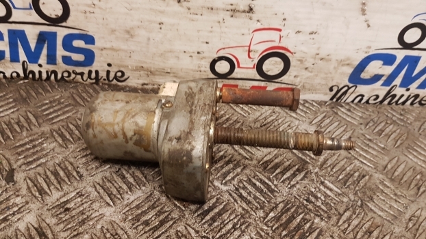 Fiat Parts Wiper Motor - Essuie-glace pour Tracteur agricole: photos 1 Fiat Parts Wiper Motor - Essuie-glace pour Tracteur agricole: photos 1