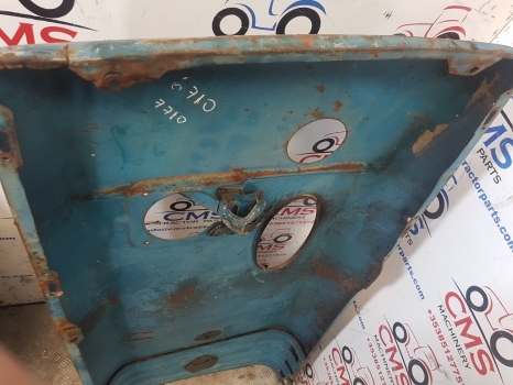 Ford 10 Series 7710, 6710 Bonnet Hood Panel 5 Holes, E1nn16a724aa, D8nn16a724ba - Capot pour Tracteur agricole: photos 5 Ford 10 Series 7710, 6710 Bonnet Hood Panel 5 Holes, E1nn16a724aa, D8nn16a724ba - Capot pour Tracteur agricole: photos 5