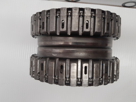 Ford 40 Series, Ts, 8240, 7840, Transmission Clutch Housing Front F0nn7r037ac - Embrayage et pièces: photos 4 Ford 40 Series, Ts, 8240, 7840, Transmission Clutch Housing Front F0nn7r037ac - Embrayage et pièces: photos 4