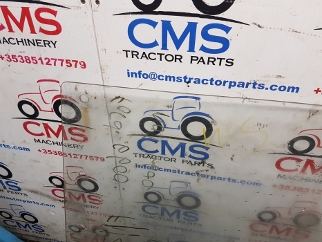 Ford 4600, 5600, 6600, 7600, Fritzmeier Windscreen 3286 - Pare-brise pour Machine agricole: photos 4 Ford 4600, 5600, 6600, 7600, Fritzmeier Windscreen 3286 - Pare-brise pour Machine agricole: photos 4