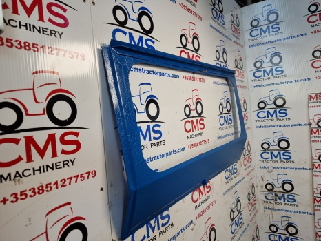 Ford 5000, 4000, 7000, 4600, 5600, 7600 Cab Back Rear Window Frame Bottom - Fenêtre et pièces: photos 2 Ford 5000, 4000, 7000, 4600, 5600, 7600 Cab Back Rear Window Frame Bottom - Fenêtre et pièces: photos 2