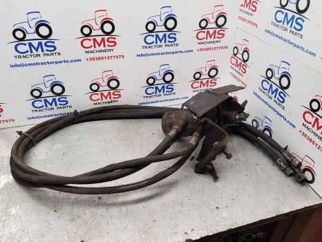 Ford 555, 7910, 8210 Orbital Steering Motor Valve Assy 86604767, 86585452 - Commande de gouvernail pour Tracteur agricole: photos 1 Ford 555, 7910, 8210 Orbital Steering Motor Valve Assy 86604767, 86585452 - Commande de gouvernail pour Tracteur agricole: photos 1