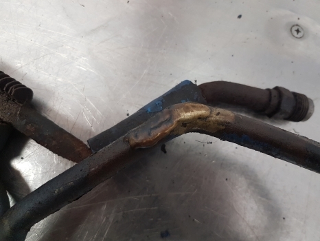 Ford 6610, 6710, 5610, 6810, 7410 Power Steering Oil Cooler Welded 83954673 - Commande de gouvernail pour Tracteur agricole: photos 4 Ford 6610, 6710, 5610, 6810, 7410 Power Steering Oil Cooler Welded 83954673 - Commande de gouvernail pour Tracteur agricole: photos 4