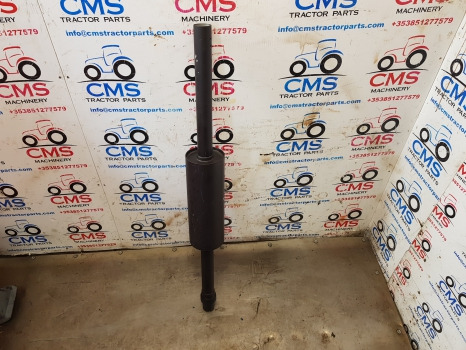 Ford 6610, 7710, 5610, 7610, 4400, 5340 Silencer Exhaust C7nn5230r, 81817063 - Système d'échappement: photos 1 Ford 6610, 7710, 5610, 7610, 4400, 5340 Silencer Exhaust C7nn5230r, 81817063 - Système d'échappement: photos 1