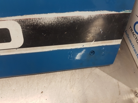 Ford 7600 Rhs Bonnet Hood Panel C7nn16625e, E9nn16a724aa, D5nn16a724b - Capot pour Tracteur agricole: photos 5 Ford 7600 Rhs Bonnet Hood Panel C7nn16625e, E9nn16a724aa, D5nn16a724b - Capot pour Tracteur agricole: photos 5