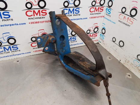 Ford 7610 5610, 6610, 6810, 7710 Sq Cab Fuel Tank Support E4nn9n204ab - Réservoir de carburant: photos 1 Ford 7610 5610, 6610, 6810, 7710 Sq Cab Fuel Tank Support E4nn9n204ab - Réservoir de carburant: photos 1