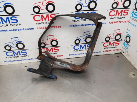 Ford 7610 5610, 6610, 6810, 7710 Sq Cab Fuel Tank Support E4nn9n205ba - Réservoir de carburant: photos 1 Ford 7610 5610, 6610, 6810, 7710 Sq Cab Fuel Tank Support E4nn9n205ba - Réservoir de carburant: photos 1