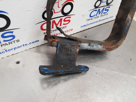 Ford 7610 5610, 6610, 6810, 7710 Sq Cab Fuel Tank Support E4nn9n205ba - Réservoir de carburant: photos 3 Ford 7610 5610, 6610, 6810, 7710 Sq Cab Fuel Tank Support E4nn9n205ba - Réservoir de carburant: photos 3