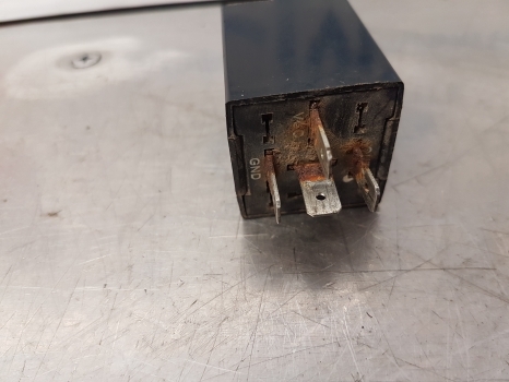 Ford 7840, 6640, 7740, 8240 Time Relay F0nn14n135ba, 84589329, 81867839 - Relais pour Tracteur agricole: photos 3 Ford 7840, 6640, 7740, 8240 Time Relay F0nn14n135ba, 84589329, 81867839 - Relais pour Tracteur agricole: photos 3