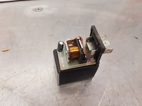 Ford 7840, 6640, 7740, 8240 Time Relay F0nn14n135ba, 84589329, 81867839 - Relais pour Tracteur agricole: photos 4 Ford 7840, 6640, 7740, 8240 Time Relay F0nn14n135ba, 84589329, 81867839 - Relais pour Tracteur agricole: photos 4