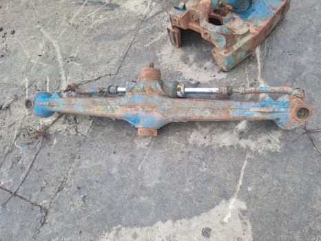 Ford 8240, 8340 Carraro 709/hd Front Axle Beam Housing With Differential 19015 - Essieu et pièces: photos 1 Ford 8240, 8340 Carraro 709/hd Front Axle Beam Housing With Differential 19015 - Essieu et pièces: photos 1
