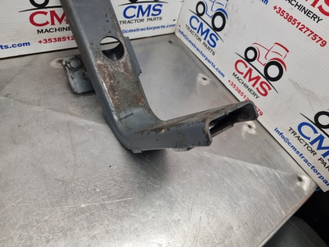 Ford 8340, 40 Series,fuel Tank Support Bracket Front E9nn9053ba14m, 83998744 - Réservoir de carburant: photos 3 Ford 8340, 40 Series,fuel Tank Support Bracket Front E9nn9053ba14m, 83998744 - Réservoir de carburant: photos 3