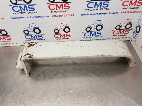 Ford New Holland 2000, 3000, 5100, 4600, 6600 Mudguard Bracket Support 81822981 - Aile pour Tracteur agricole: photos 2 Ford New Holland 2000, 3000, 5100, 4600, 6600 Mudguard Bracket Support 81822981 - Aile pour Tracteur agricole: photos 2