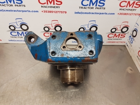 Ford Tw15, Tw25, 8210, 7910 Front Axle Swivel Housing Rhs Zp4472353331, 83945667 - Fusée d'essieu pour Tracteur agricole: photos 2 Ford Tw15, Tw25, 8210, 7910 Front Axle Swivel Housing Rhs Zp4472353331, 83945667 - Fusée d'essieu pour Tracteur agricole: photos 2