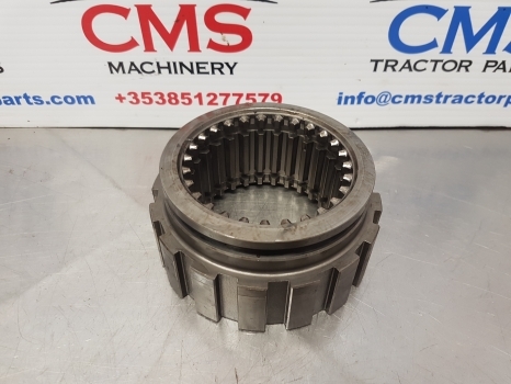 Ford Tw5, Tw35, 8530, 8730, Tw, 30 S. Coupling Sliding Gear 83933554, D8nn7106ca - Arbre à cardan pour Tracteur agricole: photos 1 Ford Tw5, Tw35, 8530, 8730, Tw, 30 S. Coupling Sliding Gear 83933554, D8nn7106ca - Arbre à cardan pour Tracteur agricole: photos 1