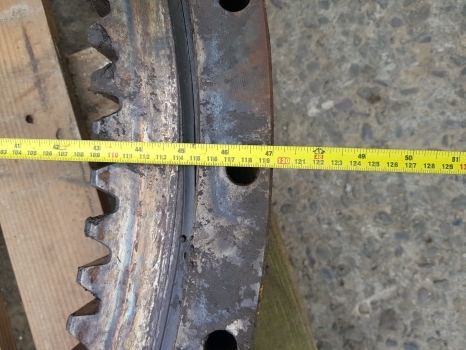 Hyundai Robex 130lc-3 Swing Rotary Gear 81e3-10010 - Transmission pour Tracteur agricole: photos 4 Hyundai Robex 130lc-3 Swing Rotary Gear 81e3-10010 - Transmission pour Tracteur agricole: photos 4