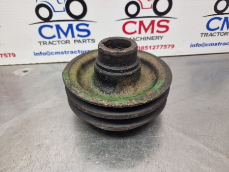 John Deere 1950, 2040, 2140, Crankshaft Pulley R70443 - Tendeur de courroie pour Tracteur agricole: photos 1 John Deere 1950, 2040, 2140, Crankshaft Pulley R70443 - Tendeur de courroie pour Tracteur agricole: photos 1