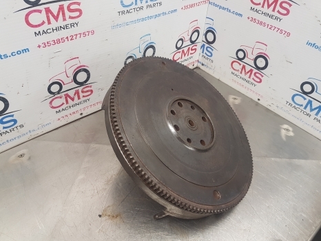 John Deere 3350, 2130, 2135, 2355 40, 50 And 55 Series Flywheel Re18678 - Volant moteur pour Tracteur agricole: photos 2 John Deere 3350, 2130, 2135, 2355 40, 50 And 55 Series Flywheel Re18678 - Volant moteur pour Tracteur agricole: photos 2