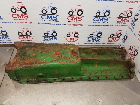 John Deere 3350, 3055, 3130, 3340, 2940, 3050 Oil Pan Sump R72231 - Carter d'huile pour Tracteur agricole: photos 1 John Deere 3350, 3055, 3130, 3340, 2940, 3050 Oil Pan Sump R72231 - Carter d'huile pour Tracteur agricole: photos 1