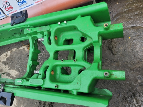 John Deere 6145r, 6215r Front Axle Support Assy L207531, L213734, L223495 - Suspension: photos 2 John Deere 6145r, 6215r Front Axle Support Assy L207531, L213734, L223495 - Suspension: photos 2