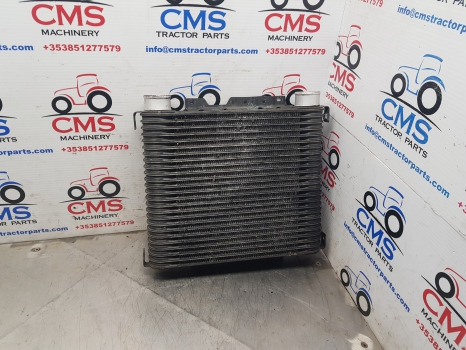 Kubota M5092 Intercooler - Système d'admission d'air: photos 2 Kubota M5092 Intercooler - Système d'admission d'air: photos 2