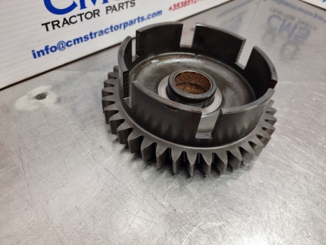 Massey Ferguson 5612, 5400, 5600, 5700, 6700 Fwd Pinion Gear 40t 4312917m92 - Essieu avant: photos 4 Massey Ferguson 5612, 5400, 5600, 5700, 6700 Fwd Pinion Gear 40t 4312917m92 - Essieu avant: photos 4