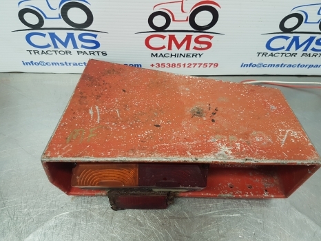 Massey Ferguson 575, 565, 590 Light Housing Left 1699013m4 - Lumière/ Éclairage pour Tracteur agricole: photos 2 Massey Ferguson 575, 565, 590 Light Housing Left 1699013m4 - Lumière/ Éclairage pour Tracteur agricole: photos 2