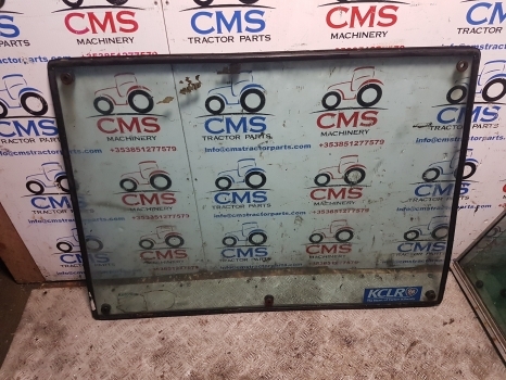 Massey Ferguson 690, 665, 698, 699 Cab Front Glass Windscreen Tg1246 - Pare-brise pour Tracteur agricole: photos 1 Massey Ferguson 690, 665, 698, 699 Cab Front Glass Windscreen Tg1246 - Pare-brise pour Tracteur agricole: photos 1