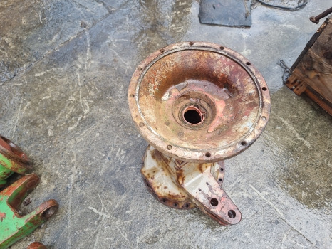Massey Ferguson 698t, 690, 575 Rear Axle Housing Left 1666936m1 - Essieu arrière: photos 3 Massey Ferguson 698t, 690, 575 Rear Axle Housing Left 1666936m1 - Essieu arrière: photos 3