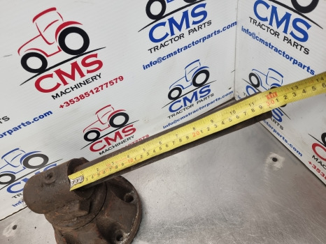 Massey Ferguson 699, 2600 Series, Front Axle Spindle And Hub 1675753m91 - Essieu avant: photos 5 Massey Ferguson 699, 2600 Series, Front Axle Spindle And Hub 1675753m91 - Essieu avant: photos 5