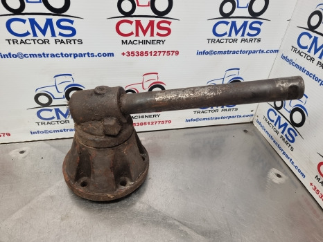 Massey Ferguson 699, 2600 Series, Front Axle Spindle And Hub 1675753m91 - Essieu avant: photos 1 Massey Ferguson 699, 2600 Series, Front Axle Spindle And Hub 1675753m91 - Essieu avant: photos 1