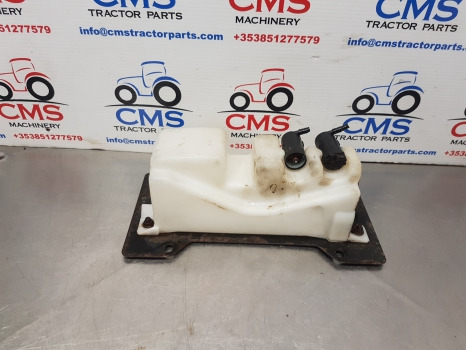 New Holland Case Maxxum Windshield Washer Reservoir 82030995, 82030996, 82030994 - Essuie-glace pour Machine agricole: photos 1 New Holland Case Maxxum Windshield Washer Reservoir 82030995, 82030996, 82030994 - Essuie-glace pour Machine agricole: photos 1