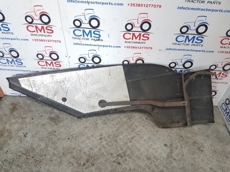 New Holland Fiat 60, Tm, M Series Tm125, Tm150, 8160 Side Panel Lhs 82005641 - Carrosserie et extérieur pour Tracteur agricole: photos 4 New Holland Fiat 60, Tm, M Series Tm125, Tm150, 8160 Side Panel Lhs 82005641 - Carrosserie et extérieur pour Tracteur agricole: photos 4