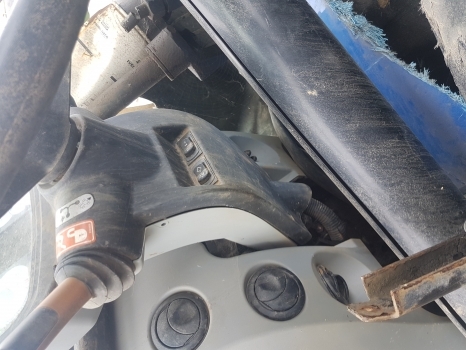 New Holland T5.95, T5.105, T5.115 Steering Column And Steering Wheel 84372908 - Colonne de direction pour Tracteur agricole: photos 1 New Holland T5.95, T5.105, T5.115 Steering Column And Steering Wheel 84372908 - Colonne de direction pour Tracteur agricole: photos 1