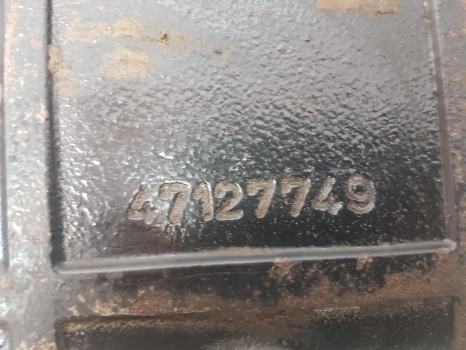 New Holland Tm140 Transmission Cover 47127749 - Transmission pour Tracteur agricole: photos 2 New Holland Tm140 Transmission Cover 47127749 - Transmission pour Tracteur agricole: photos 2