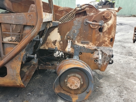 Kramer Kt 407 Front Rear Axle, Engine, Transmission, Frame Parts Nut - Pièces de rechange pour Chariot télescopique: photos 2 Kramer Kt 407 Front Rear Axle, Engine, Transmission, Frame Parts Nut - Pièces de rechange pour Chariot télescopique: photos 2