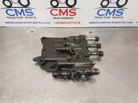 Same Dorado, Lamborghini, Deutz 85 Hydraulic Valve Assy .011.6761.4/30 - Hydraulique: photos 1 Same Dorado, Lamborghini, Deutz 85 Hydraulic Valve Assy .011.6761.4/30 - Hydraulique: photos 1