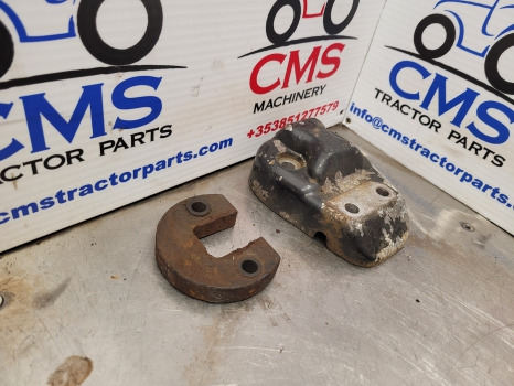 Valtra 6400 Draft Sensor Cover Shroud Kit V31341810, V31338110 - Hydraulique: photos 2 Valtra 6400 Draft Sensor Cover Shroud Kit V31341810, V31338110 - Hydraulique: photos 2