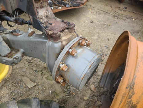 Valtra T174ea Front Axle Hub Lhs Assy Dana Spicer 740/560 755.06.116.01 - Essieu avant pour Machine agricole: photos 3 Valtra T174ea Front Axle Hub Lhs Assy Dana Spicer 740/560 755.06.116.01 - Essieu avant pour Machine agricole: photos 3