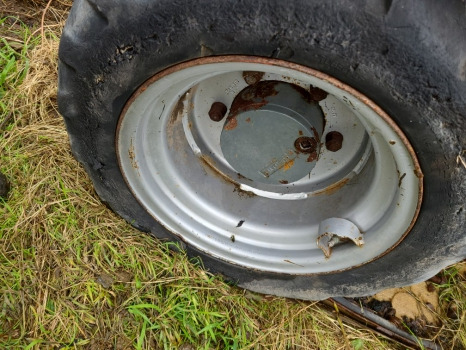 Wacker Neuson Th412 Wheel Rim 15 X 13, 16 Cm Centre Hole Diameter - Jante pour Matériel de manutention: photos 1 Wacker Neuson Th412 Wheel Rim 15 X 13, 16 Cm Centre Hole Diameter - Jante pour Matériel de manutention: photos 1