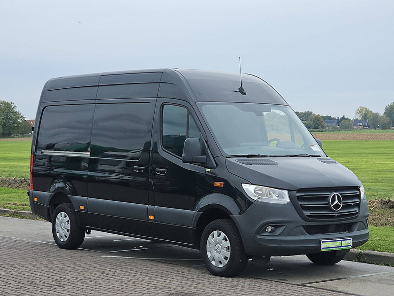 Mercedes-Benz Sprinter 317 L2H2 Mbux 360camera! - Fourgon utilitaire: photos 4 Mercedes-Benz Sprinter 317 L2H2 Mbux 360camera! - Fourgon utilitaire: photos 4