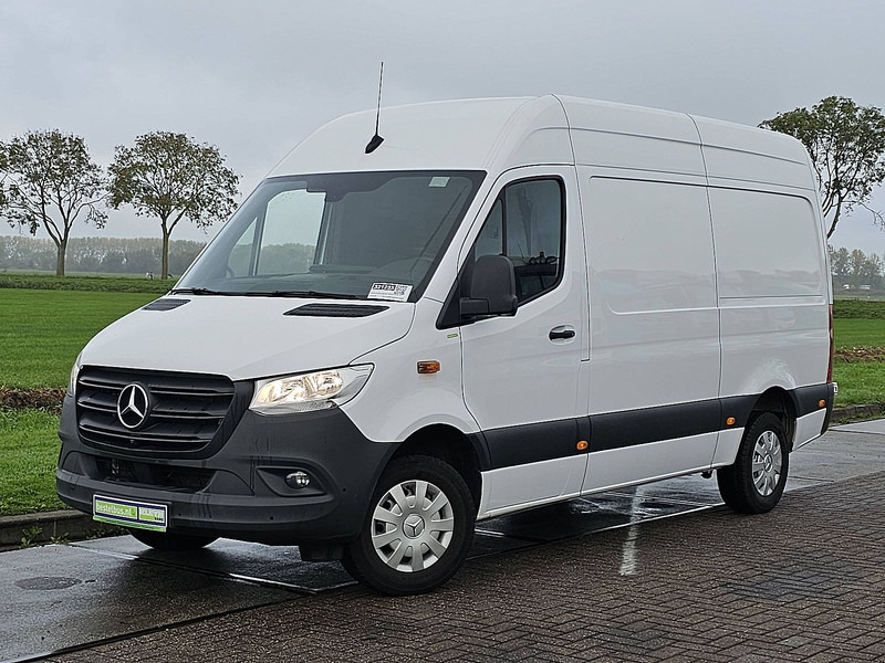 Mercedes-Benz Sprinter 317 L2H2 Navi RWD - Fourgon utilitaire: photos 2 Mercedes-Benz Sprinter 317 L2H2 Navi RWD - Fourgon utilitaire: photos 2