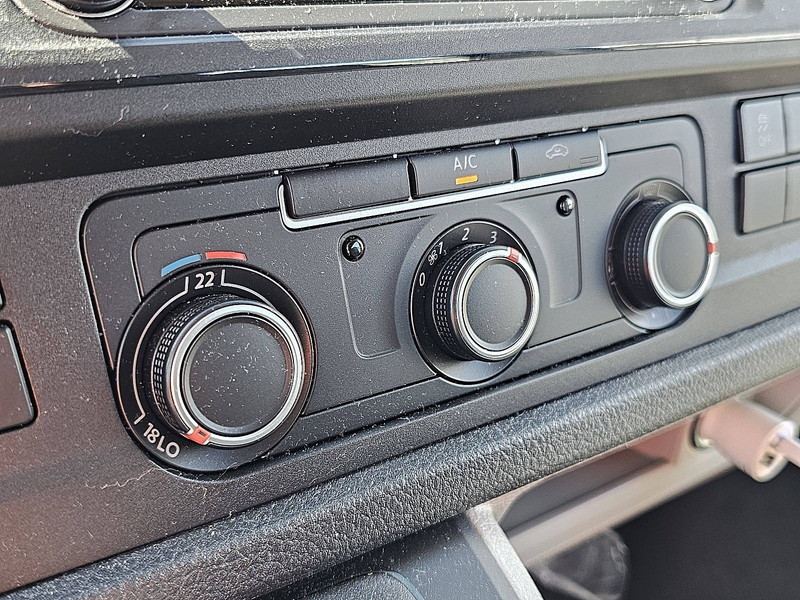 Volkswagen Transporter 2.0 TDI L2 Dubbel Cabine NAP - Fourgonnette: photos 5 Volkswagen Transporter 2.0 TDI L2 Dubbel Cabine NAP - Fourgonnette: photos 5