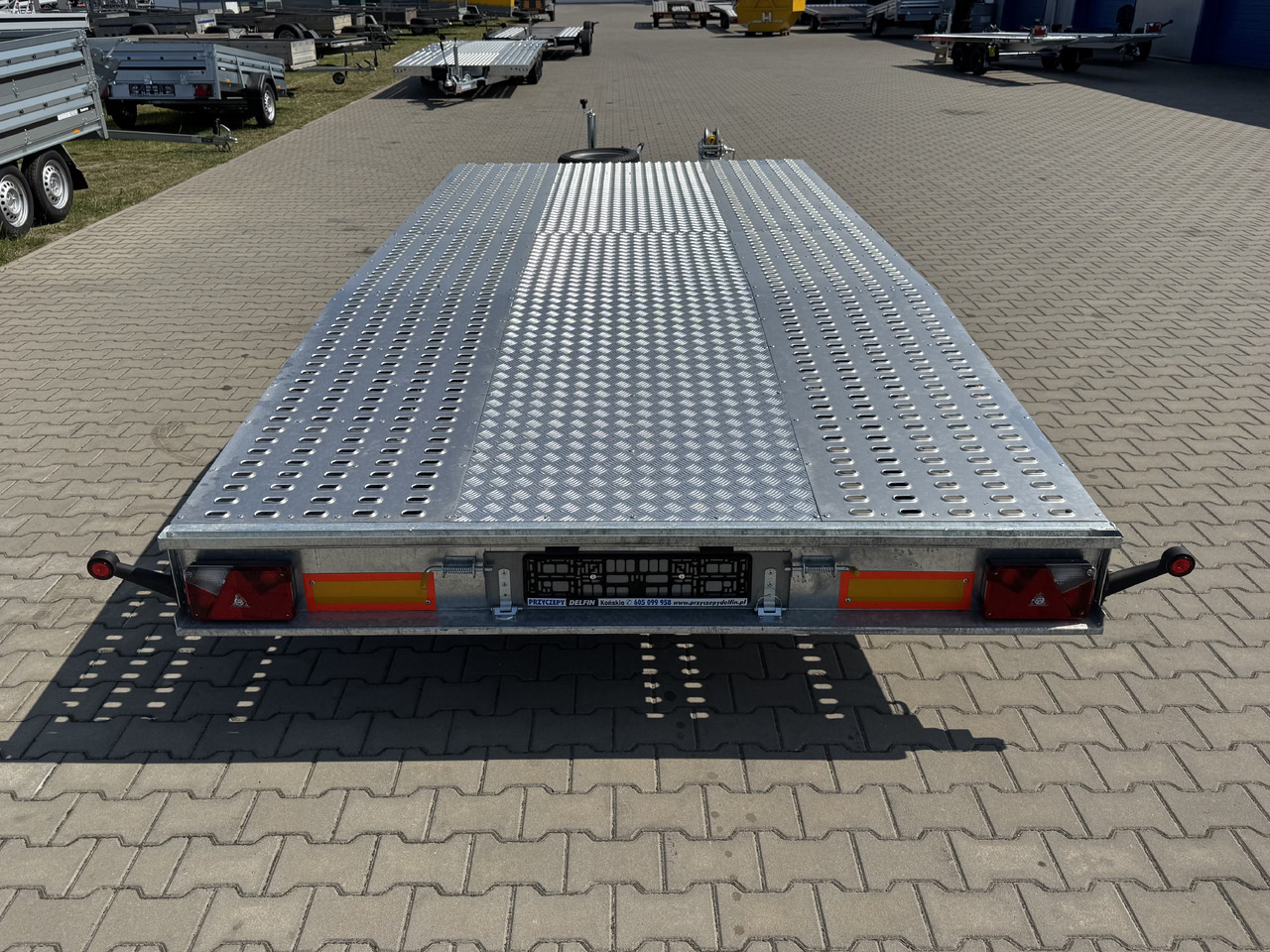 NIEWIADÓW Jupiter 4.5 - 450 x 210 cm / 2700 kg - Remorque porte-voitures: photos 5 NIEWIADÓW Jupiter 4.5 - 450 x 210 cm / 2700 kg - Remorque porte-voitures: photos 5