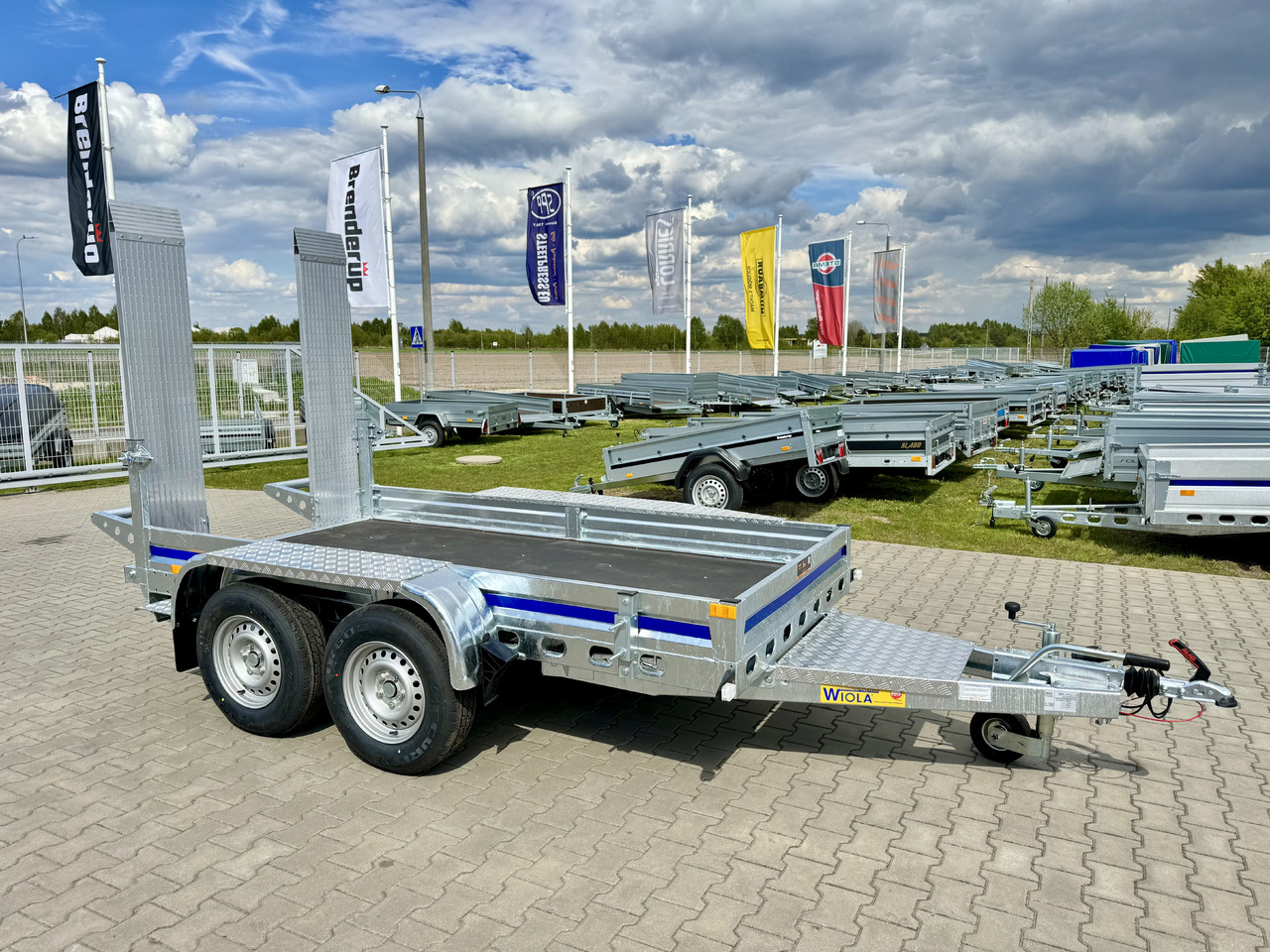 Wiola B2730 GVW 2700 kg machine transporter mini excavator 292x142 cm - Remorque porte engin: photos 1 Wiola B2730 GVW 2700 kg machine transporter mini excavator 292x142 cm - Remorque porte engin: photos 1